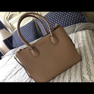 Michael Kors Women's Mercer Tote Oyster Color